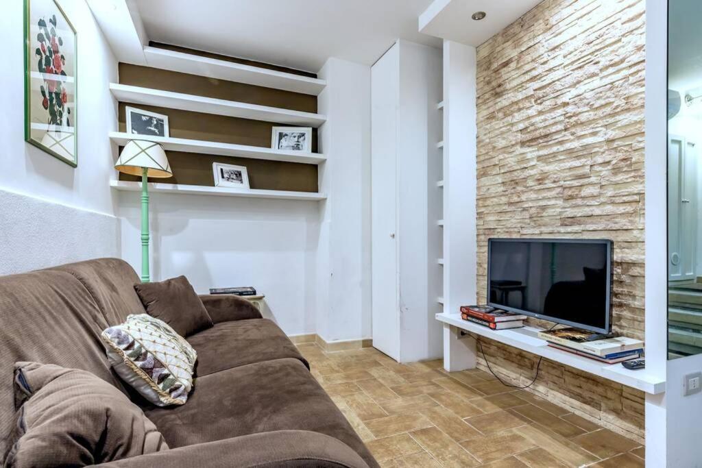 Lovely Apartment Ground Floor Colosseo Wi-Fi Ac Roma Eksteriør bilde