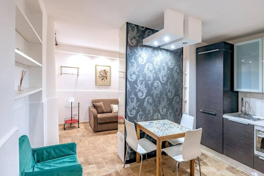 Lovely Apartment Ground Floor Colosseo Wi-Fi Ac Roma Eksteriør bilde