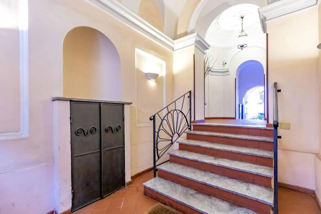 Lovely Apartment Ground Floor Colosseo Wi-Fi Ac Roma Eksteriør bilde